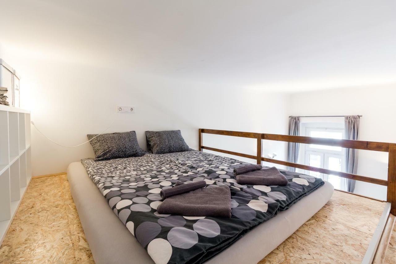 Flexible Selfcheckins 13 & 14 - Le Petit & Le Grand Zagreb - Centre - New - Apartments Repinc Exterior foto
