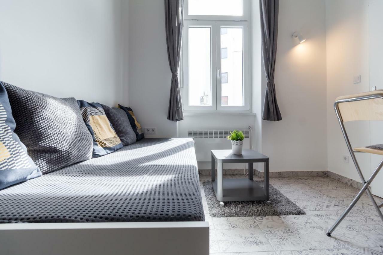 Flexible Selfcheckins 13 & 14 - Le Petit & Le Grand Zagreb - Centre - New - Apartments Repinc Exterior foto